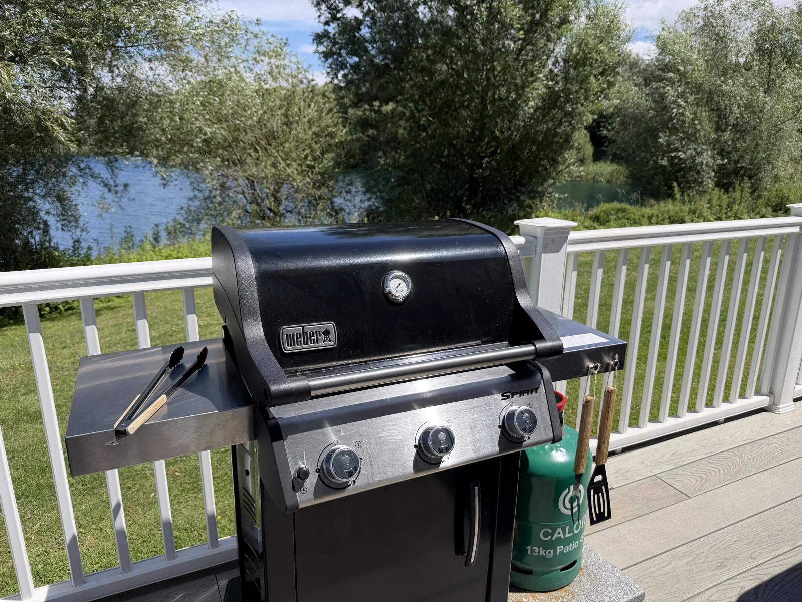 The gas BBQ on the deck at Grey Heron Lodge