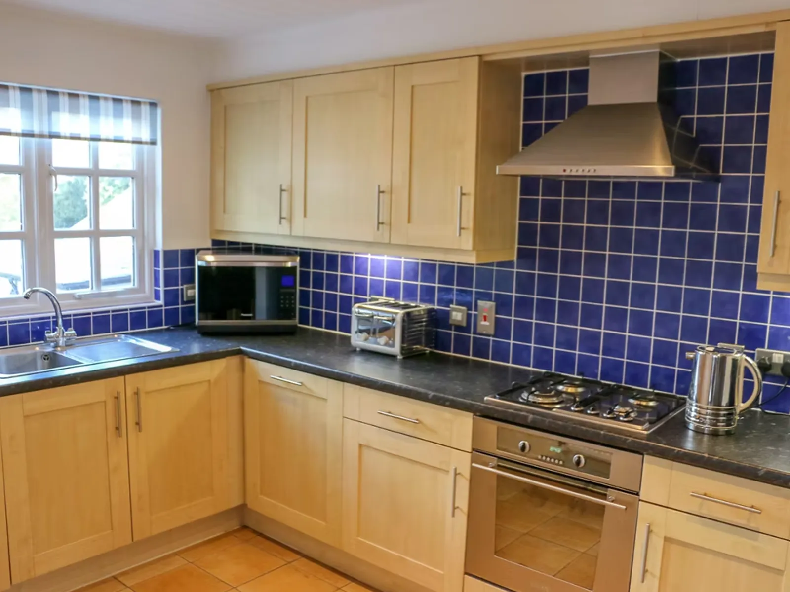 The kitchen at Grey Heron Lodge