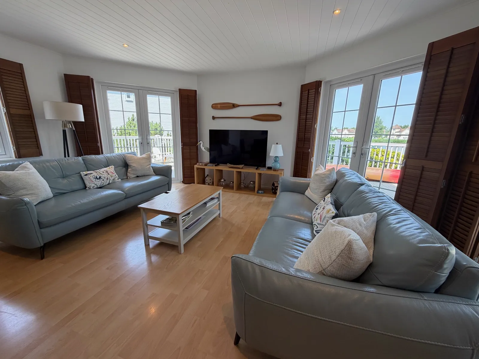 The living room at Grey Heron Lodge